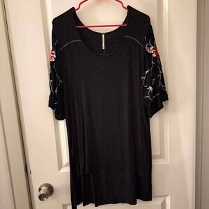 Free People tunic/dress with embroidered sleeves, size XS.